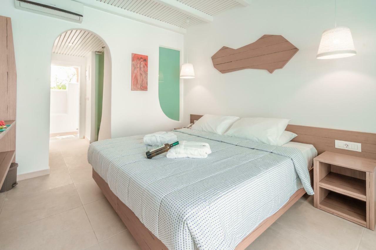 Aloe Hotel - Adults Only ファリラキ 部屋 写真